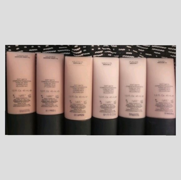 NARS Soft Matte Complete Foundation Bundle - Picture 2 of 15